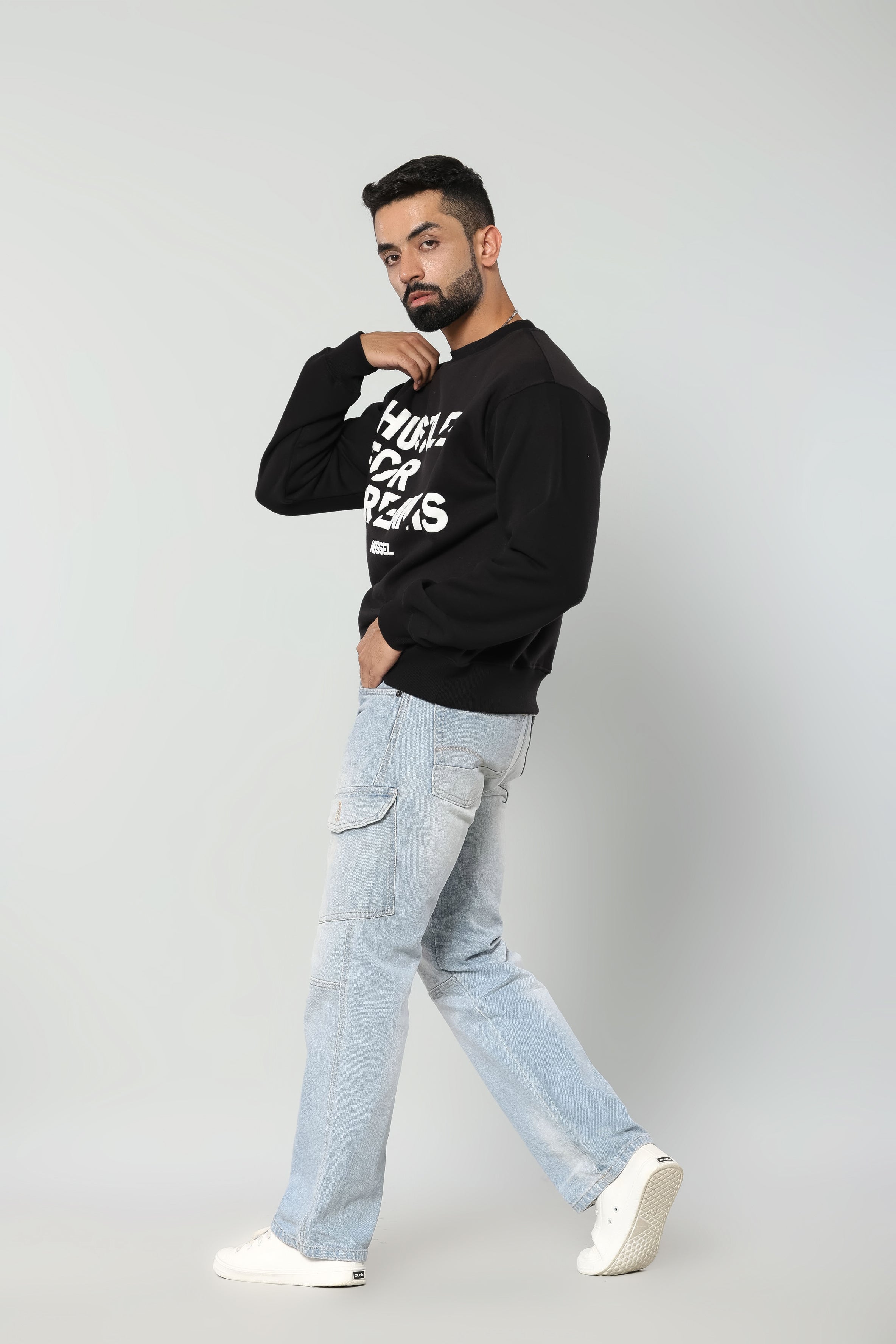 HUSTLE FOR DREAMS - BLACK - Regular Fit Sweatshirt