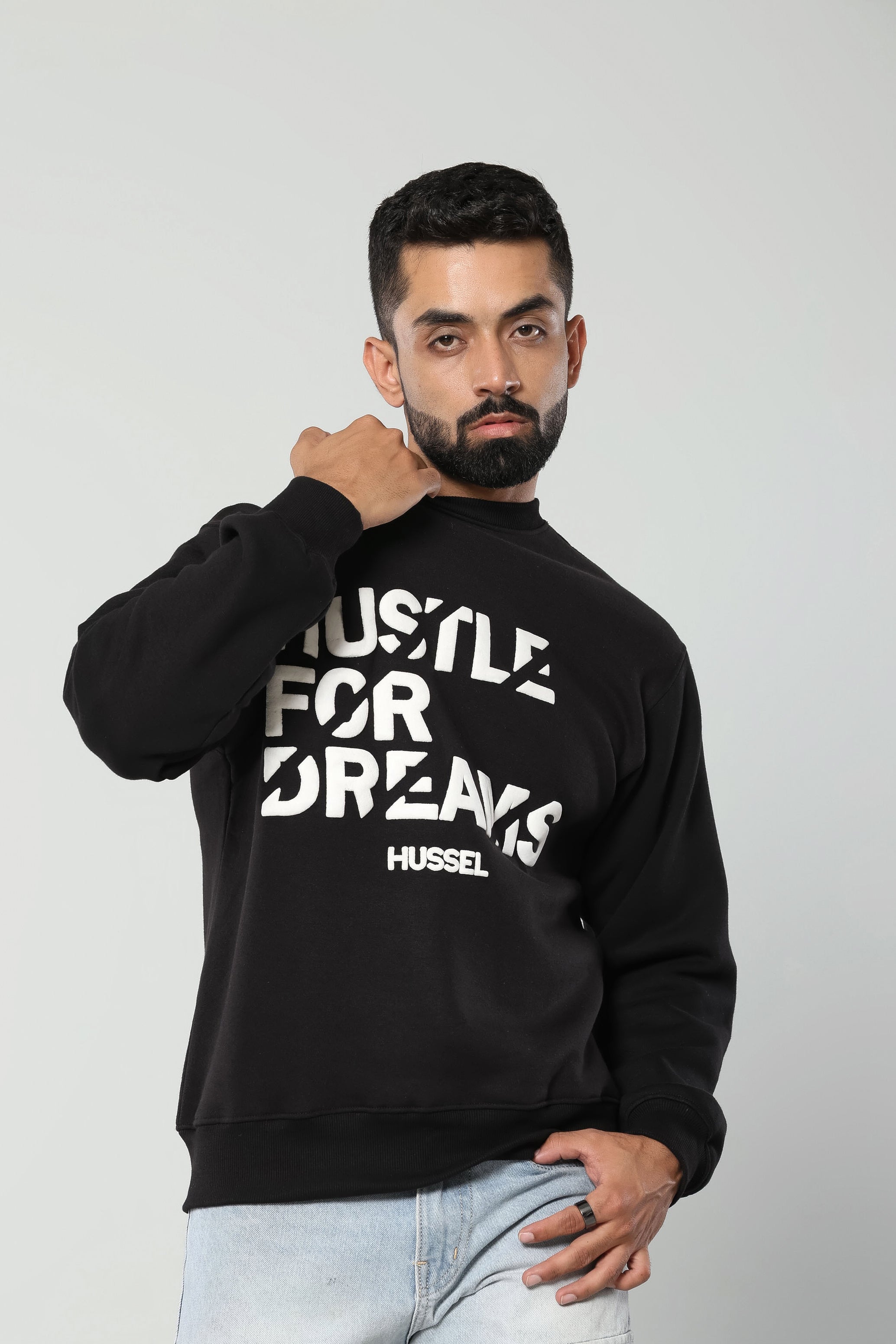 HUSTLE FOR DREAMS - BLACK - Regular Fit Sweatshirt