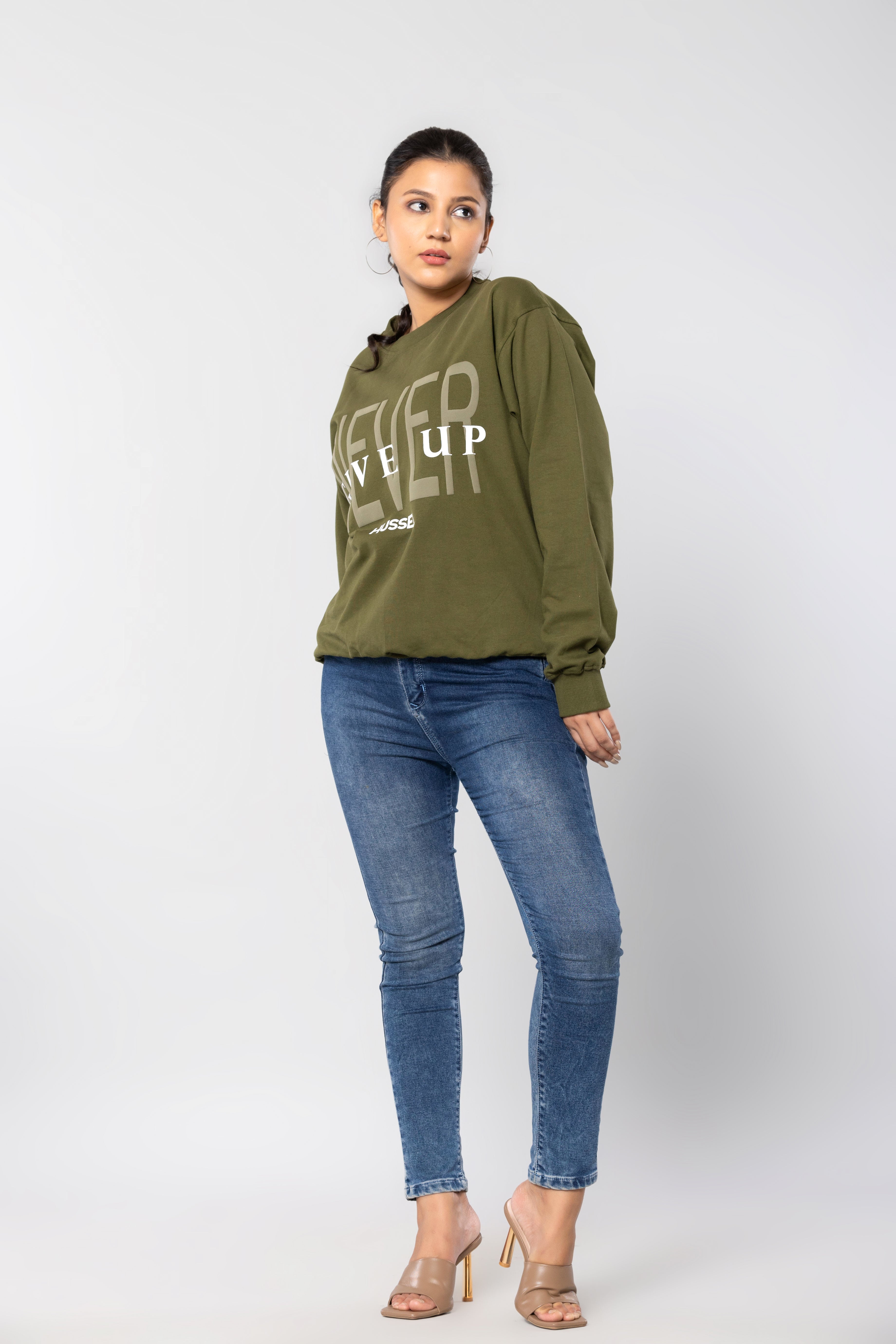 NEVER GIVE UP - MILITARY GREEN - Regular Fit Sweatshirt
