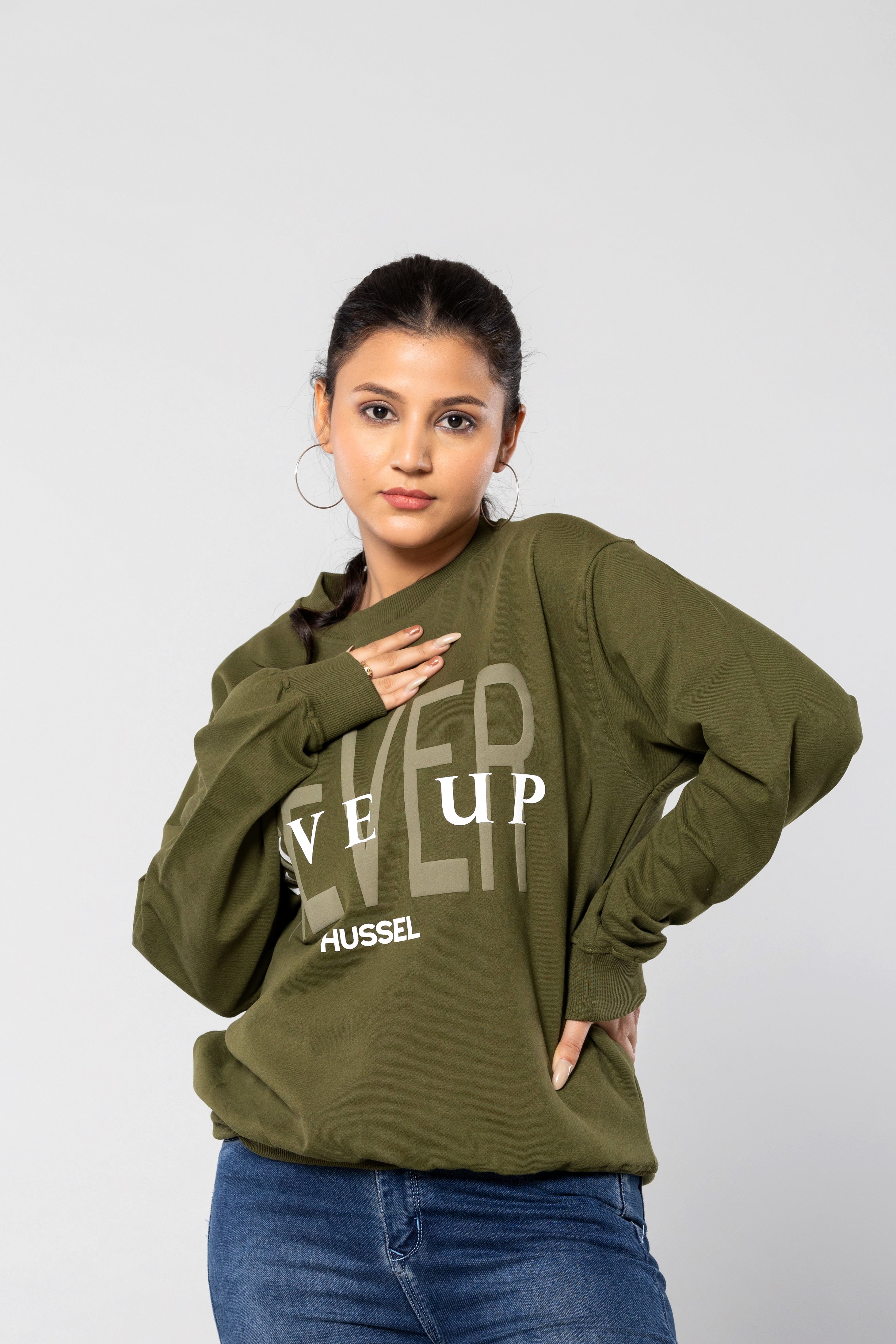 NEVER GIVE UP - MILITARY GREEN - Regular Fit Sweatshirt
