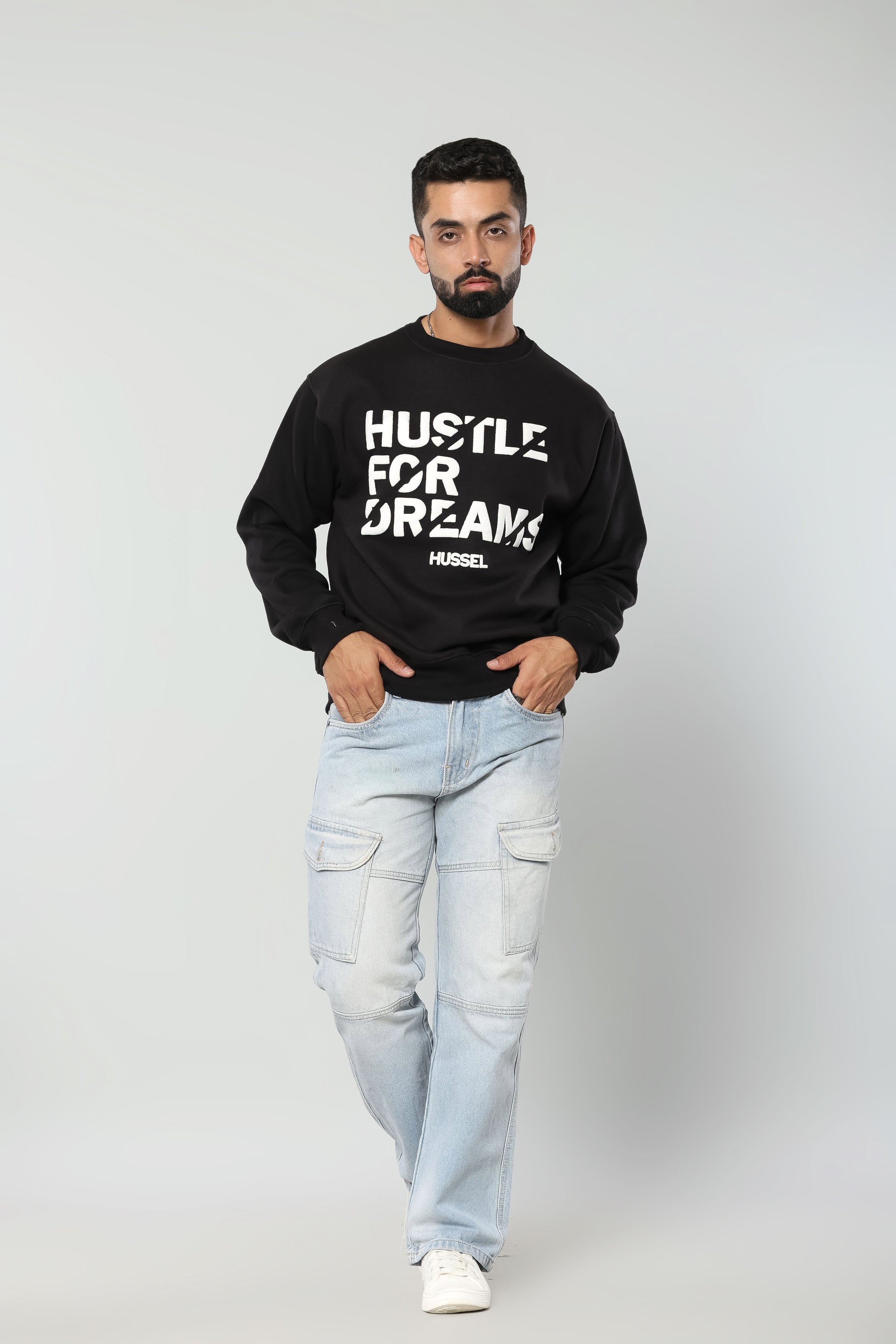 HUSTLE FOR DREAMS - BLACK - Regular Fit Sweatshirt