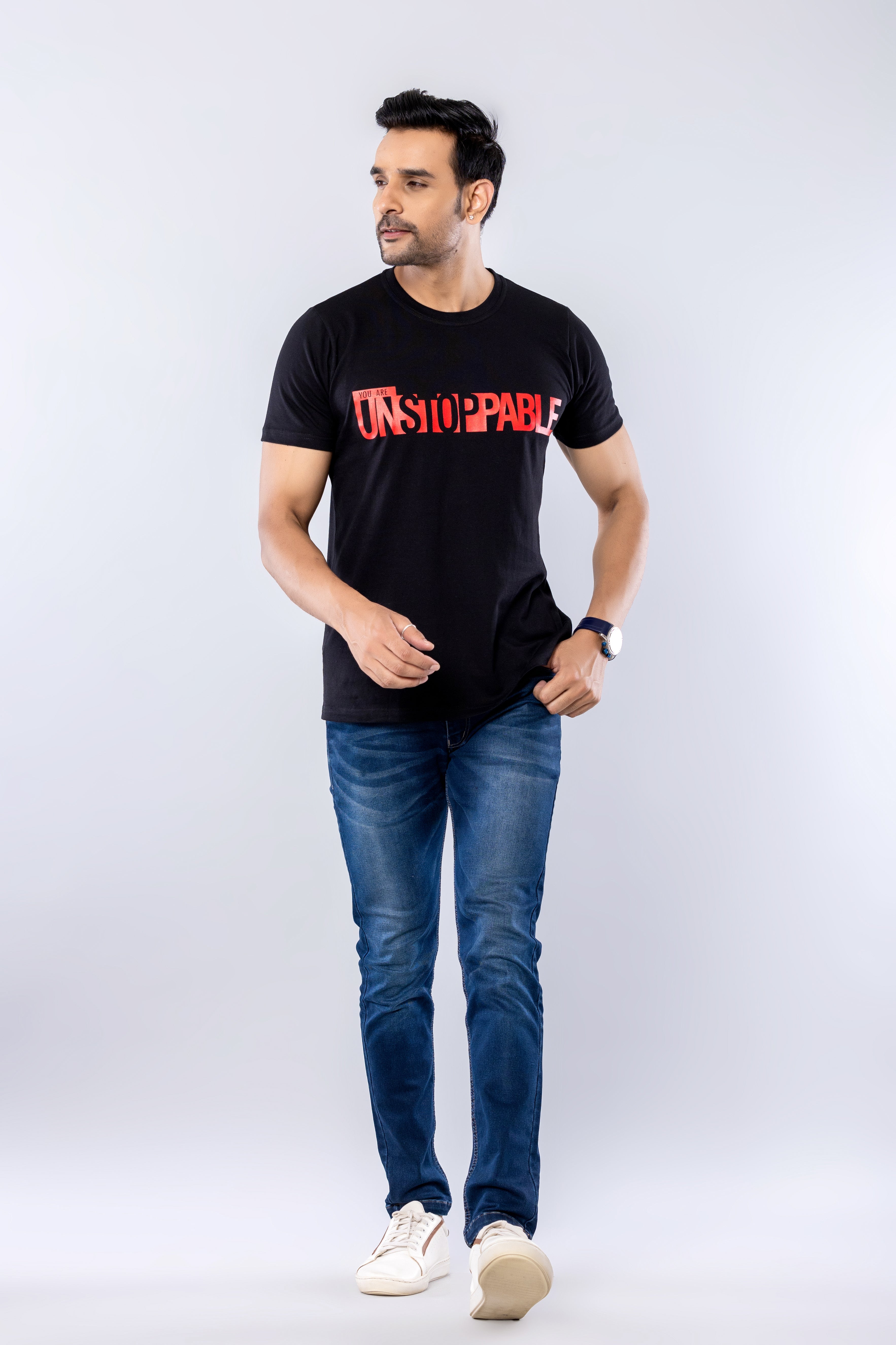 YOU ARE UNSTOPPABLE - BLACK - Regular Fit T-Shirt