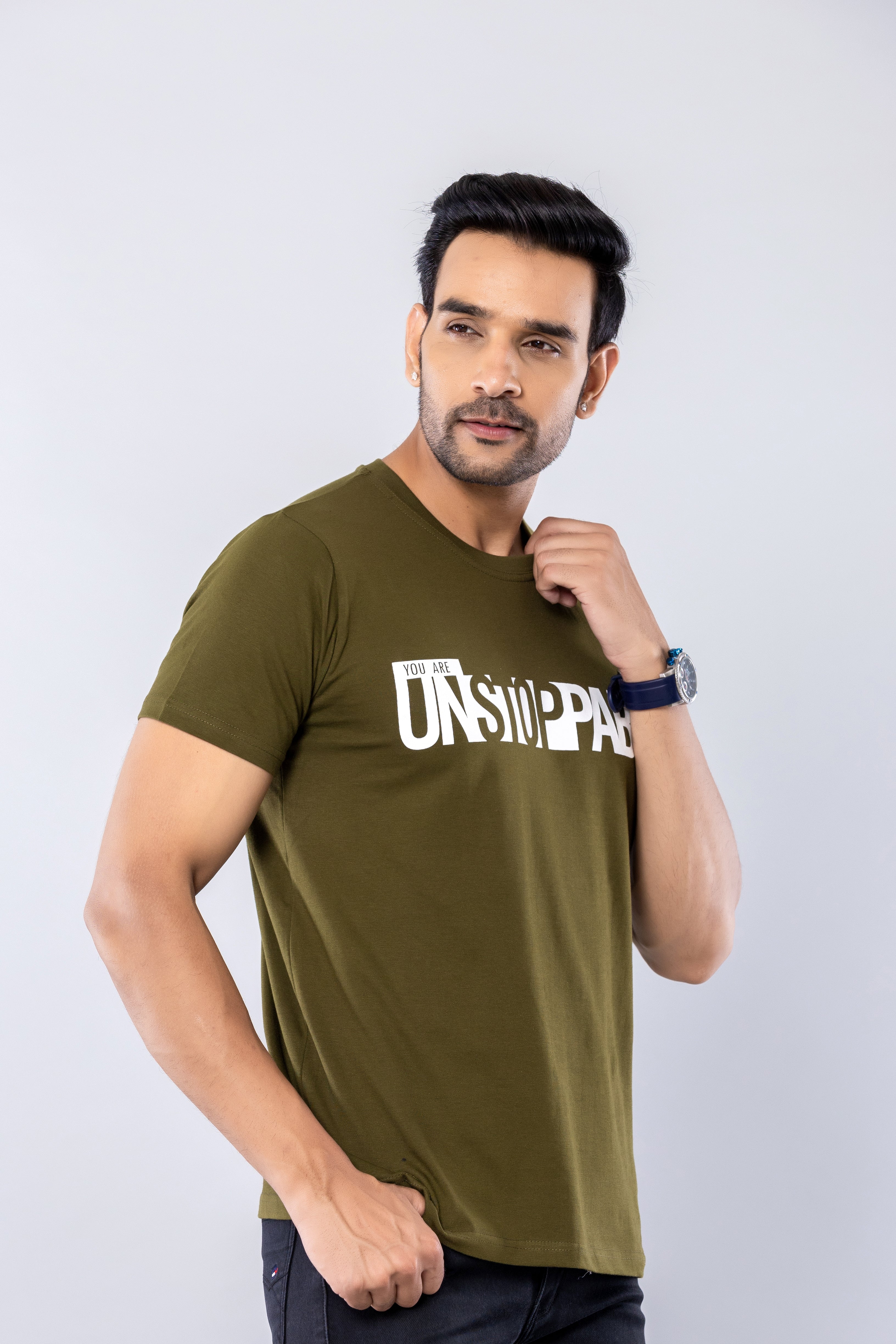 YOU ARE UNSTOPPABLE - MILITARY GREEN - Regular Fit T-Shirt
