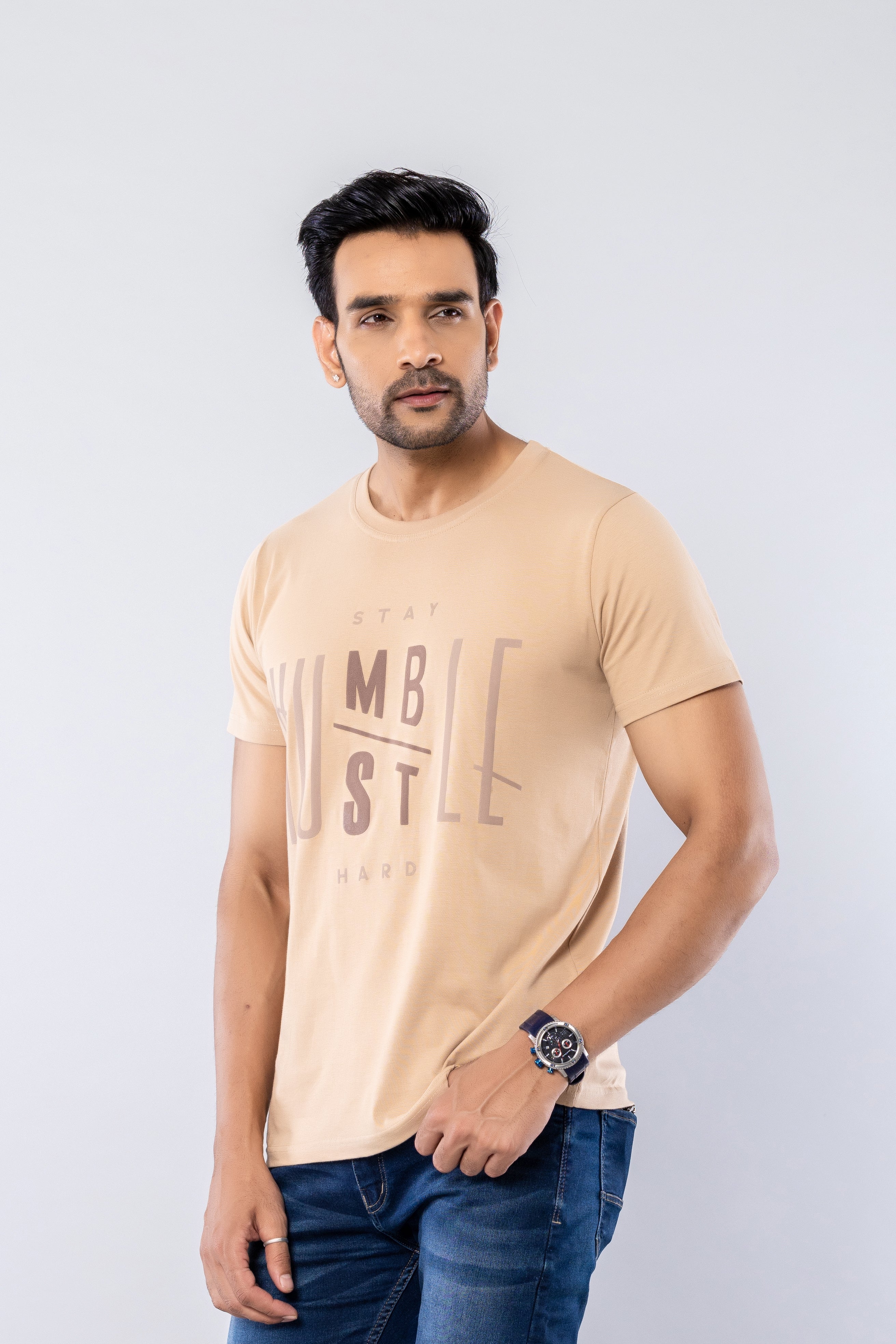 STAY HUMBLE HUSTLE HARD - BEIGE - Regular Fit T-Shirt