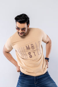 STAY HUMBLE HUSTLE HARD - BEIGE - Regular Fit T-Shirt