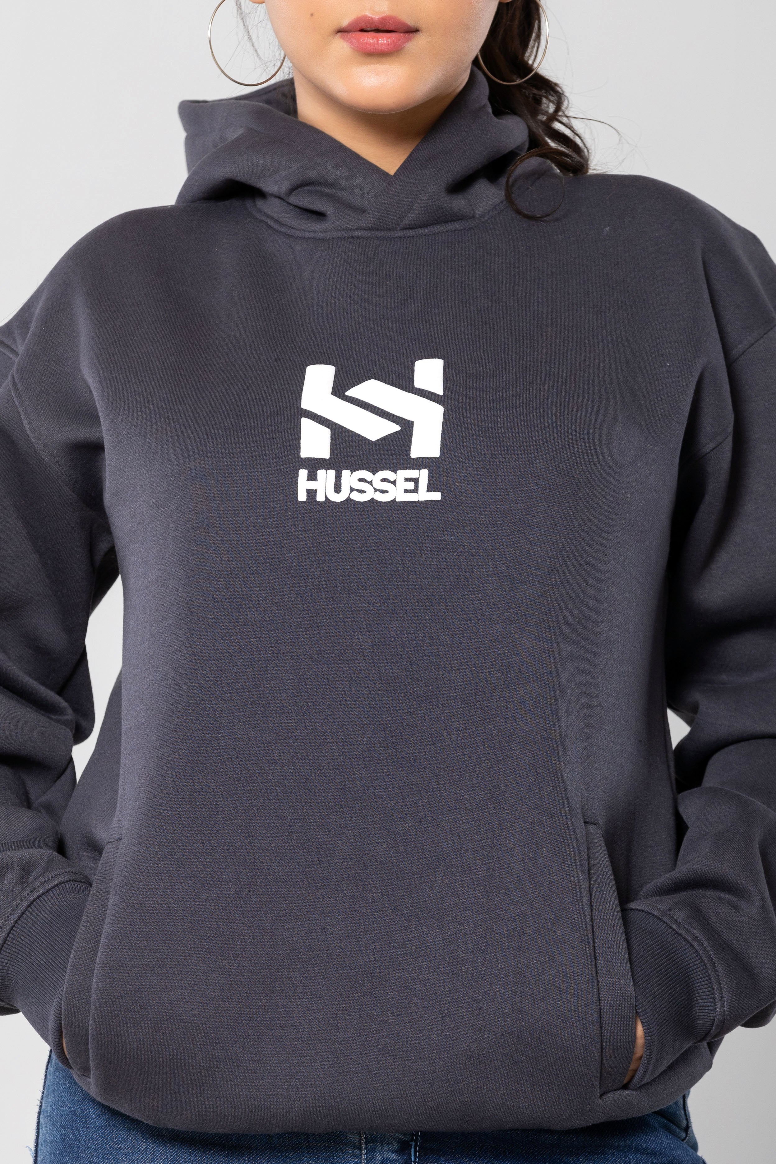 HUSTLER NEVER QUITS - DARK GREY - Comfort Fit Hoodie
