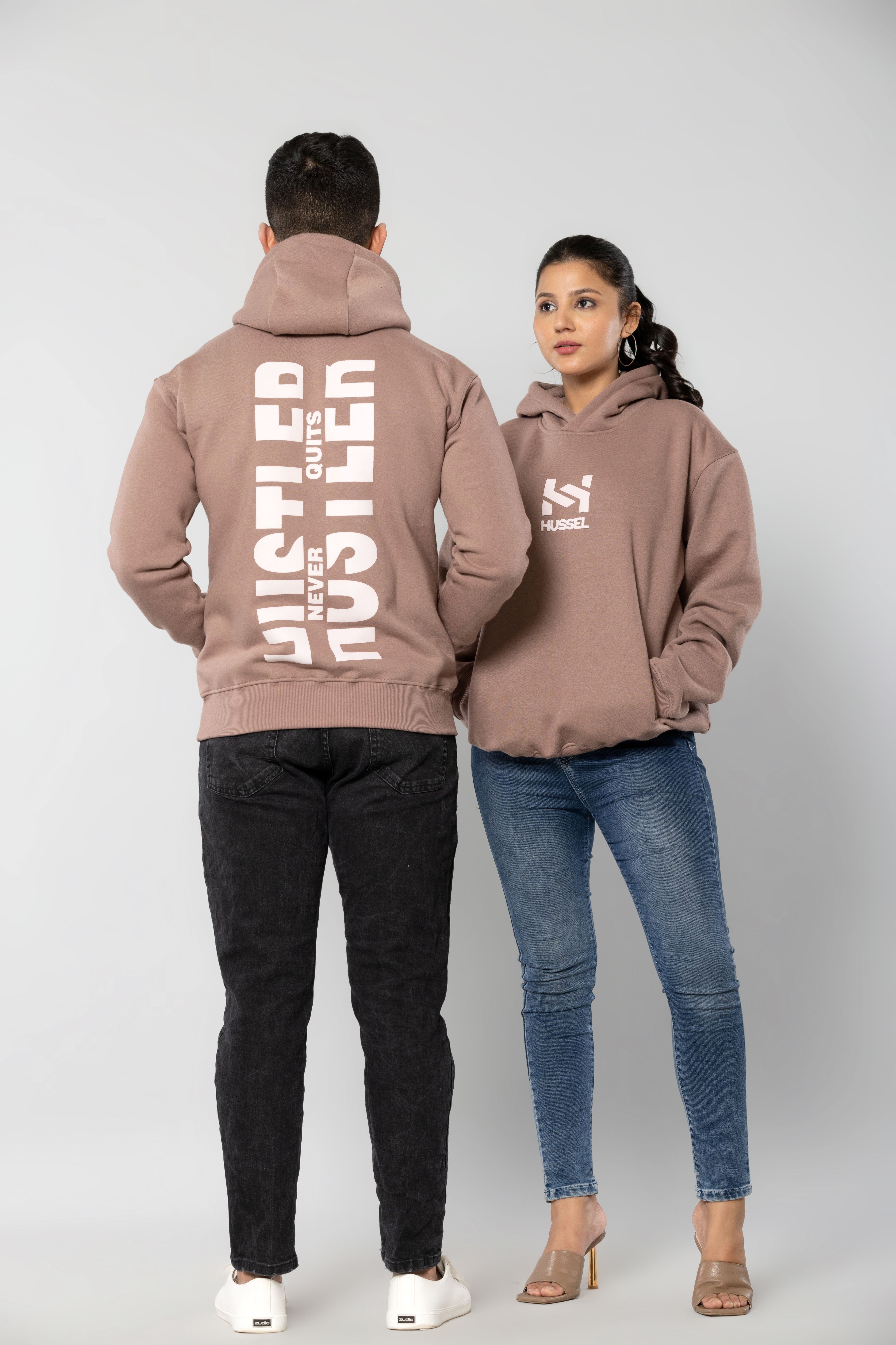 HUSTLER NEVER QUITS - MUSHROOM - Comfort Fit Hoodie