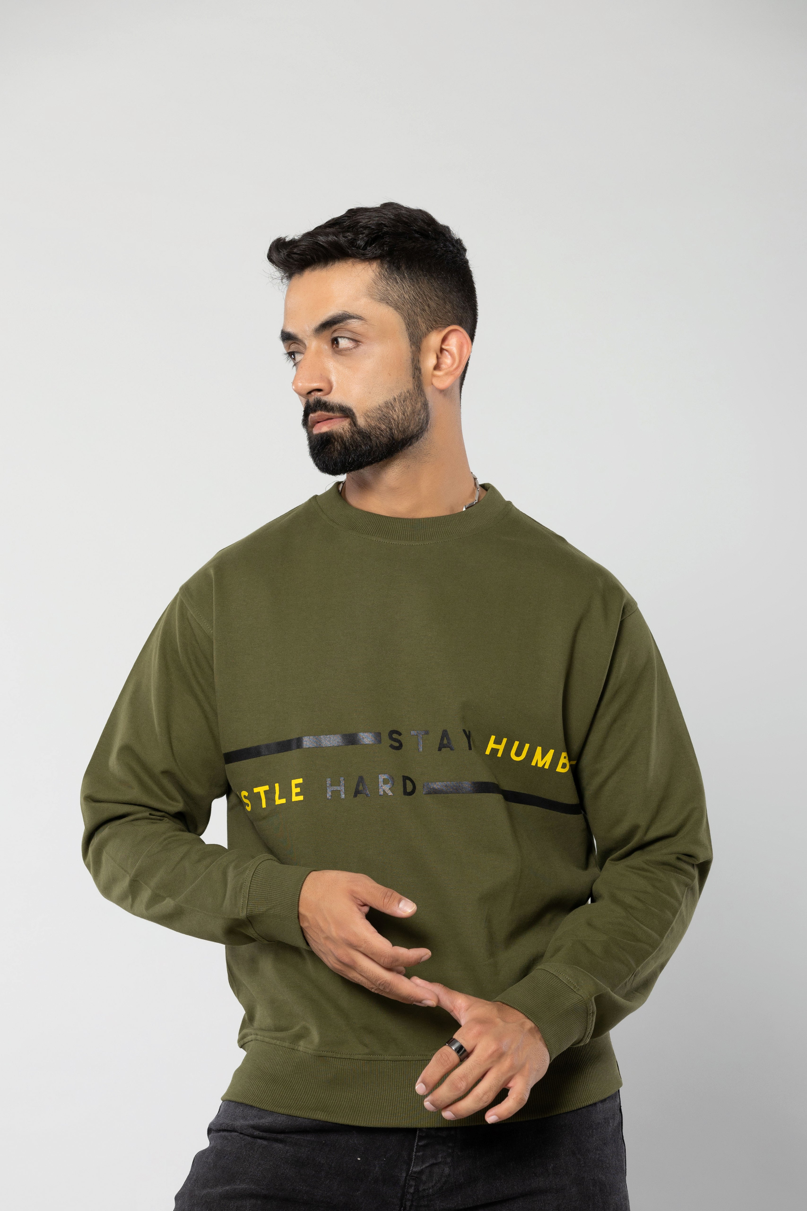STAY HUMBLE HUSTLE HARD - MILITARY GREEN - Regular Fit Sweatshirt